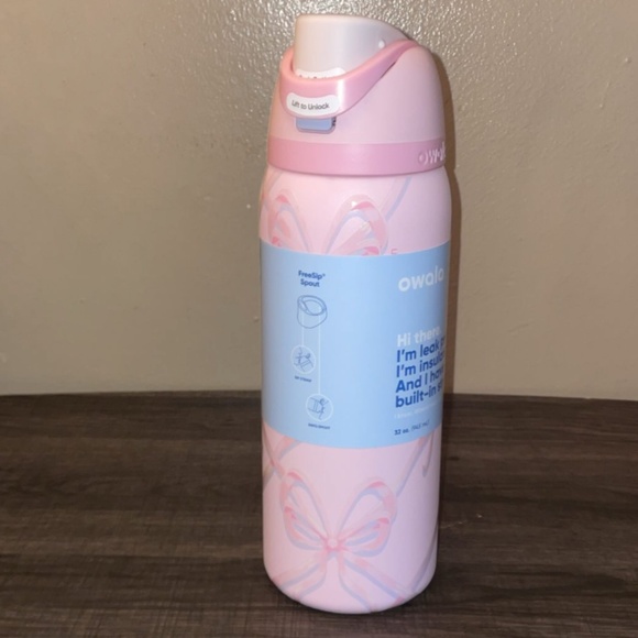 Owala 32 oz. FreeSip- Sugar Plum Fairy - Holiday Collection (sold out online) - Picture 2 of 5